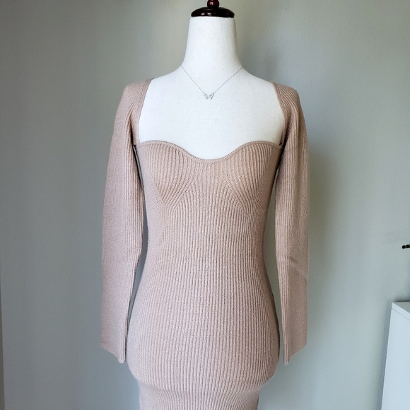 Sweetheart Neck Long Sleeve Knit Sweater Dress - Picture 9 of 9